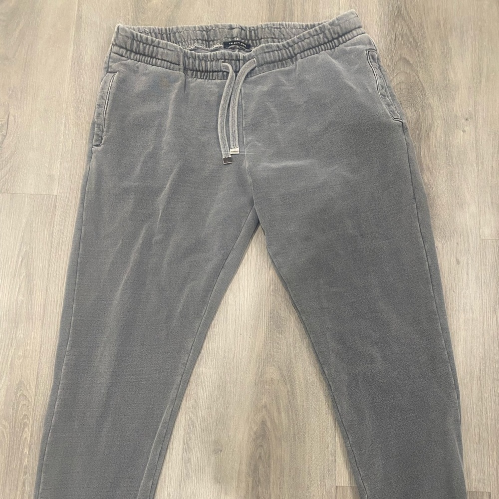 Talentless womens joggers size large